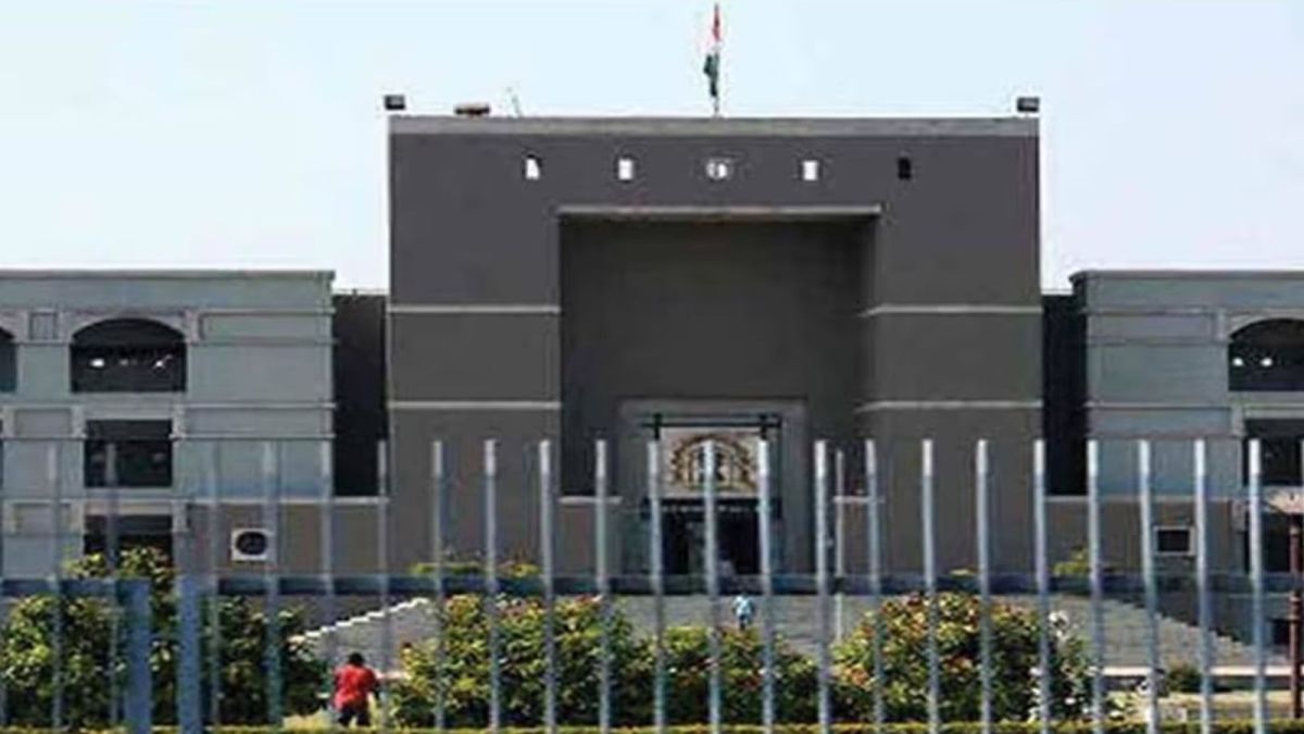 Gujarat HC takes note of police flogging of accused