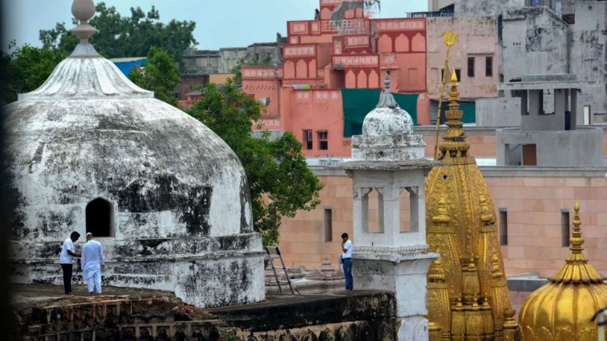 Gyanvapi row: Hindu, Muslim sides seek SC-mandated talks
