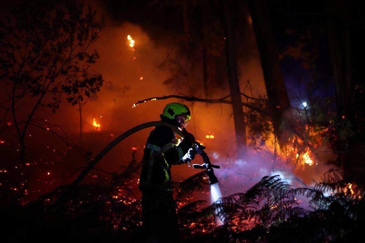 France, Spain battle ‘unpredictable’ wildfires as tens of thousands flee